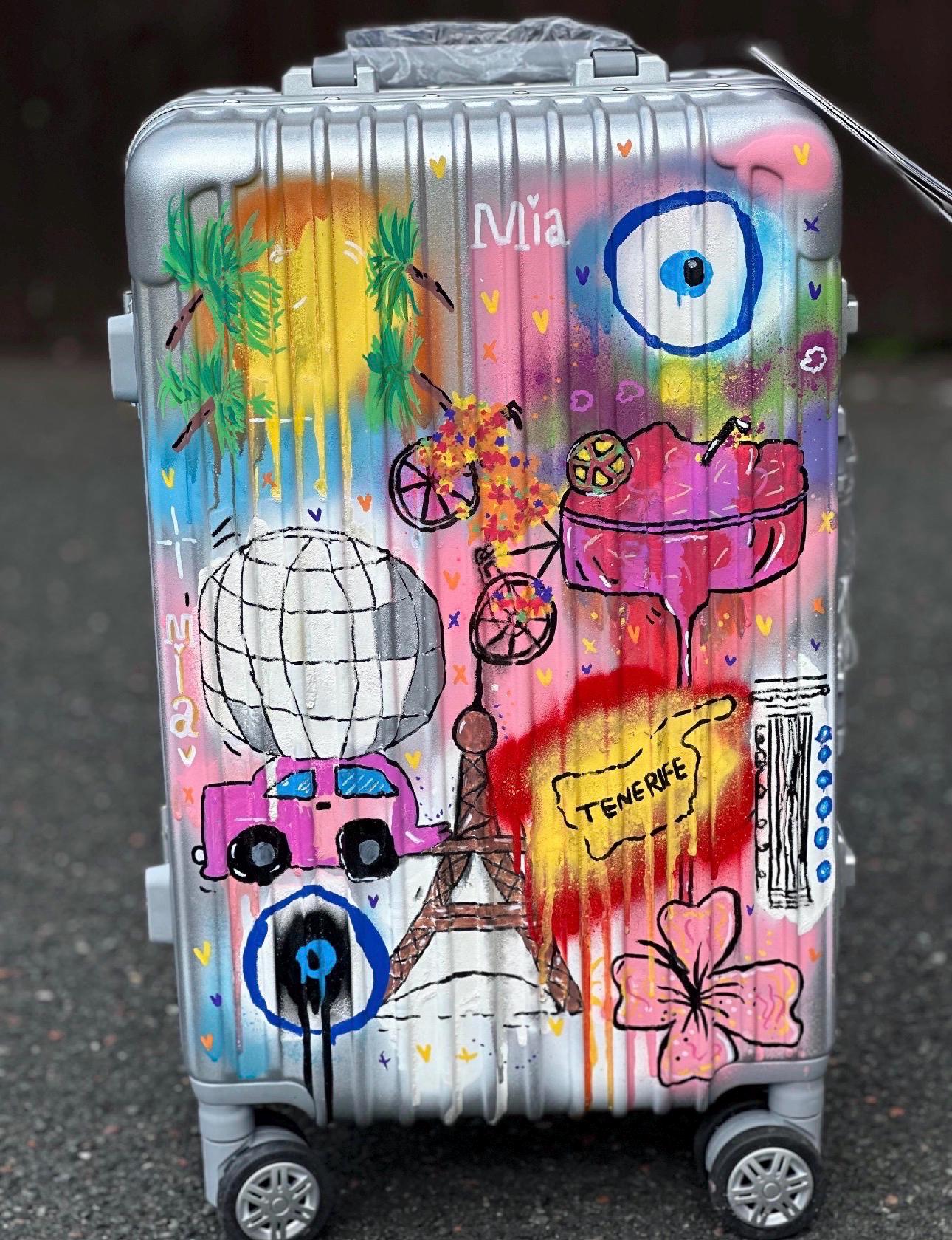 Custom Cabin Suitcase: Personalised Travel Luggage